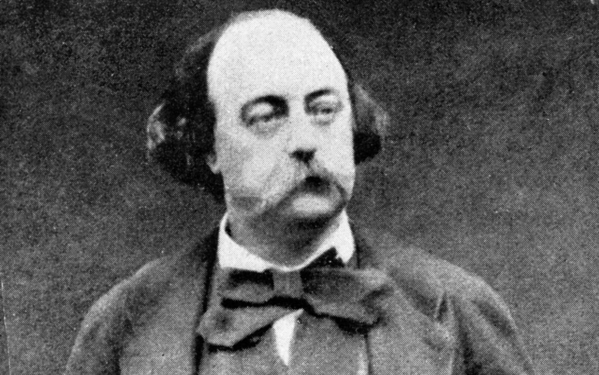 Hotel Elysées Flaubert - Writer
